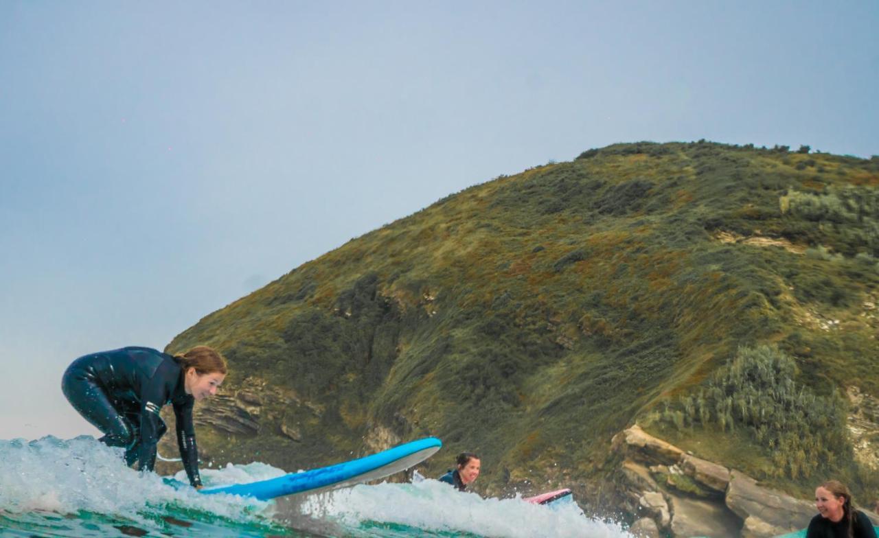 Surf Camp San Sebastian Partyhostel Aia Esterno foto